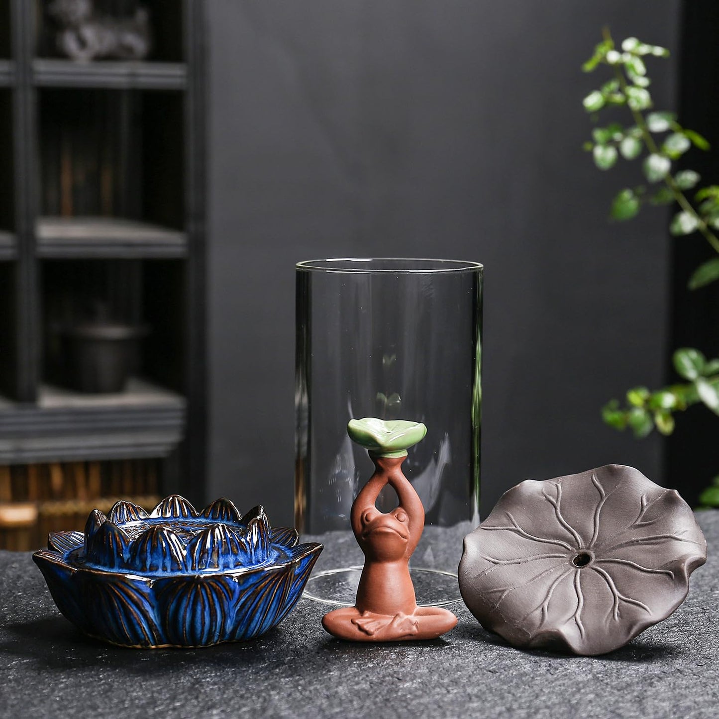 ChangWanna Frog Incense Stick Holder - Ceramic Insence Burner Ash Catcher, Insense Stand with 45 Sandalwood Sticks, Ornament for Aromatherapy/Yoga/Meditation/Home Living Room Office Decor
