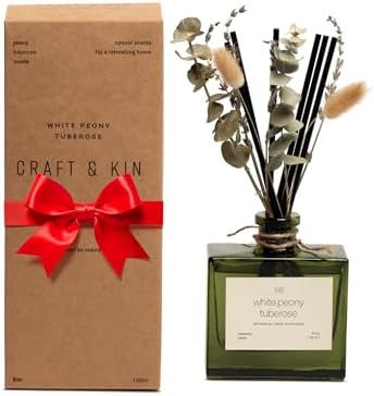 Craft & Kin Reed Diffuser Set with Dried Flowers, 5 oz Santal Woods Scented Reed Diffuser with Sticks