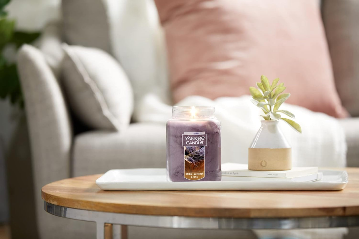 Yankee Candle | Dried Lavender & Oak Scented, Classic 22 Oz Large Jar Single Wick Aromatherapy Candle, Over 110 Hours of Burn Time