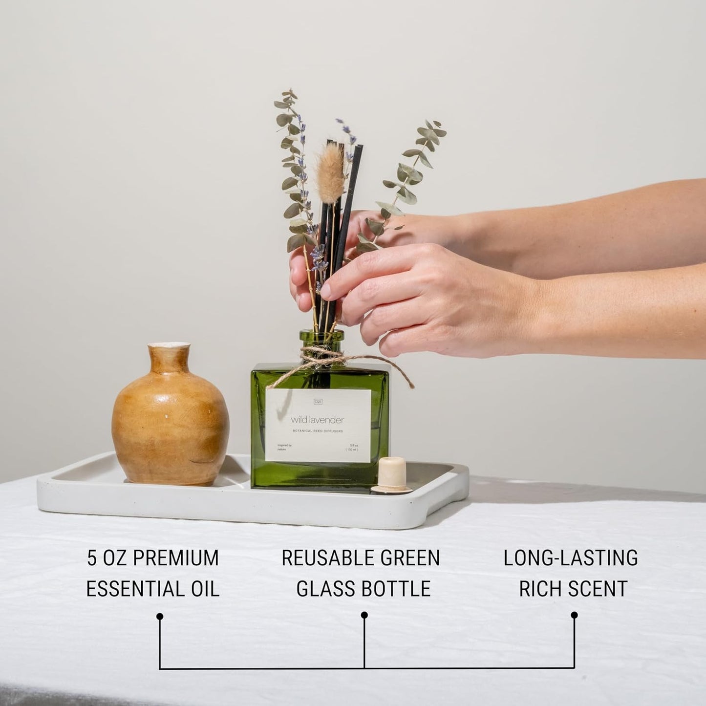 Craft & Kin Reed Diffuser Set with Dried Flowers, 5 oz Santal Woods Scented Reed Diffuser with Sticks