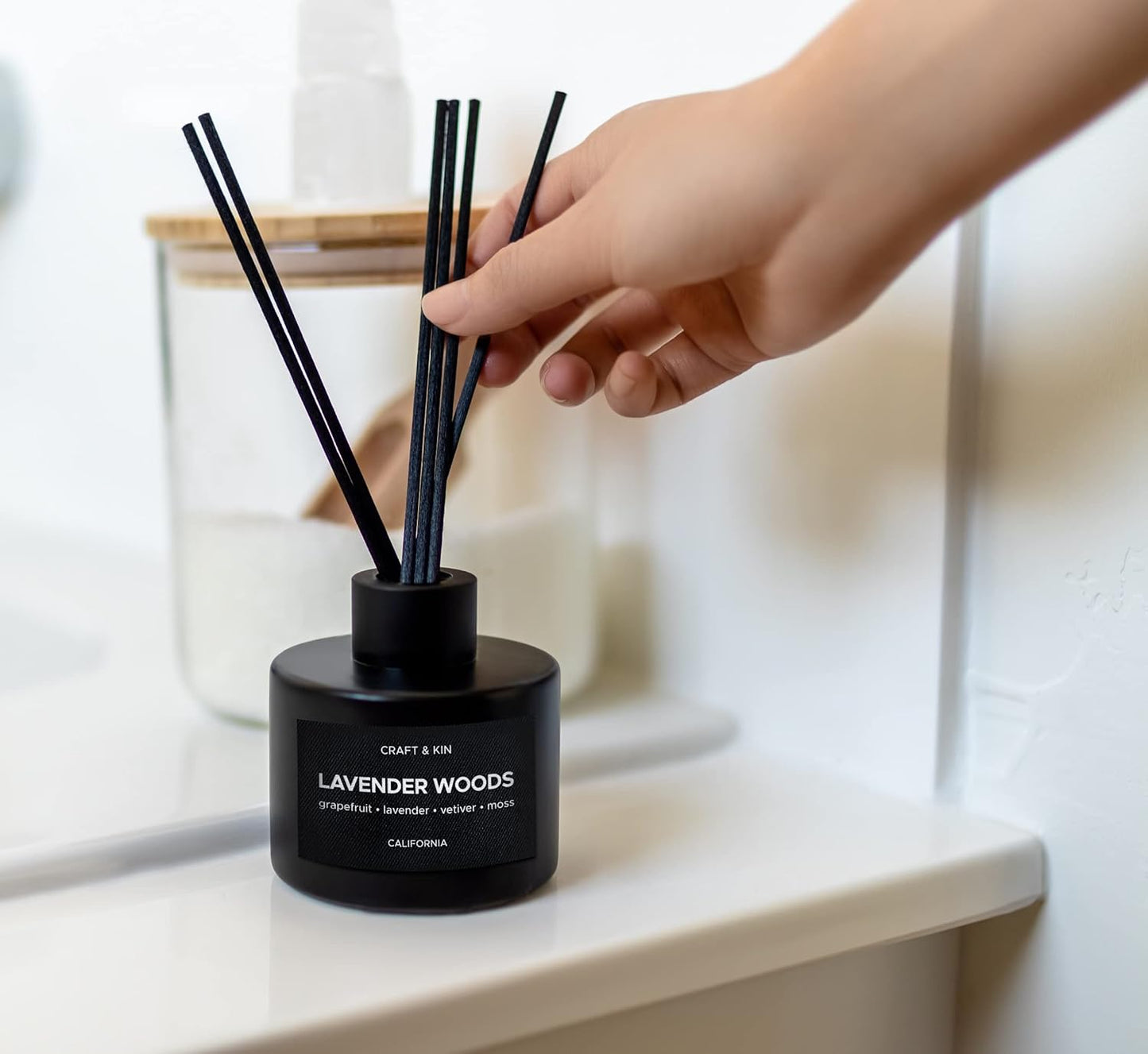 Craft & Kin Reed Diffuser Set Santal Woods, Reed Diffusers for Home, Fragrance Diffuser Sticks, Oil Diffuser Sticks, Oil Diffuser with Sticks, Reed Diffuser for Men | Christmas Reed Diffuser