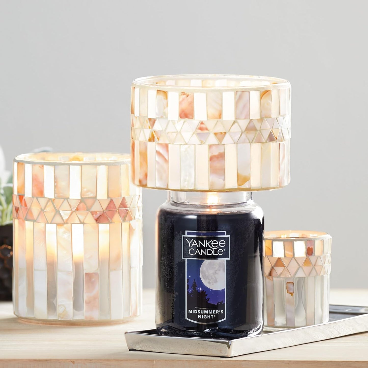 Yankee Candle | MidSummer's Night Scented, Classic Large Single Wick Jar Candle, 22oz with Over 110 Hours of Burn Time, Ideal for Dinner Parties, Relaxing Saturdays, and Special Occasions