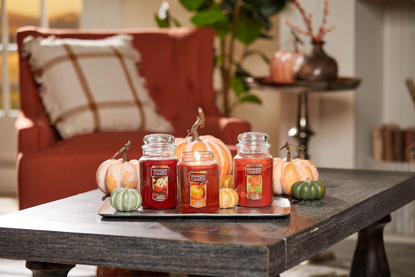 Yankee Candle | Autumn Leaves Scented, Classic 22oz Large Jar Single Wick Aromatherapy Candle, Over 110 Hours of Burn Time, Apothecary Jar Fall Candle, Autumn Candle Scented for Home